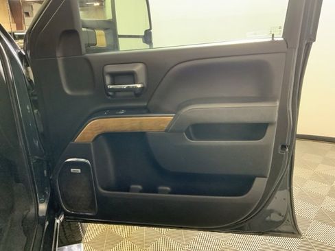 Used 2018 Chevrolet Silverado 2500 LTZ w/ Duramax Plus Package image 29