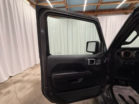 Used 2021 Jeep Gladiator Mojave AWD/4WD image 15
