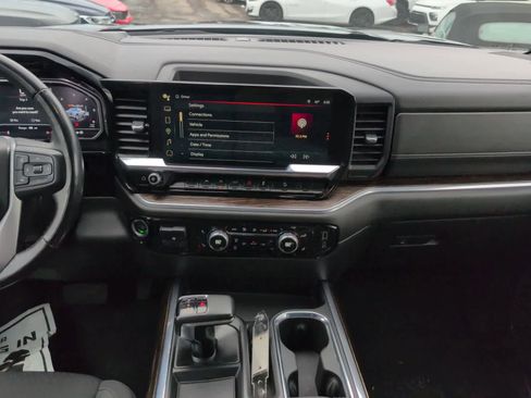 Used 2022 GMC Sierra 1500 Elevation w/ X31 Off-Road Package image 17