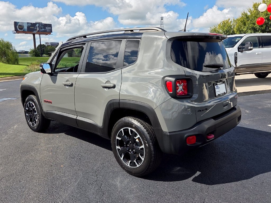 Used 2023 Jeep Renegade Trailhawk w/ Sun/Sound Group AWD/4WD image 8