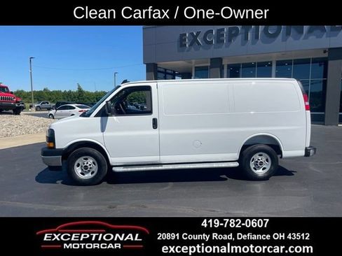 Used 2025 GMC Savana 2500 w/ Driver Convenience Package RWD image 2