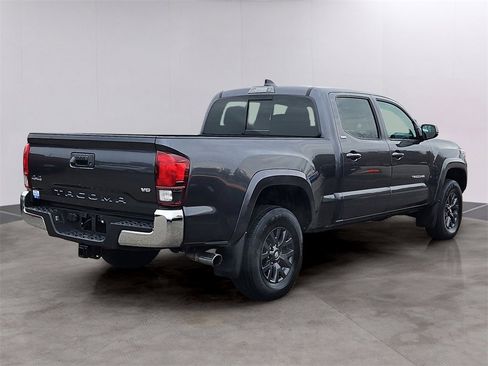 Used 2022 Toyota Tacoma SR5 image 4