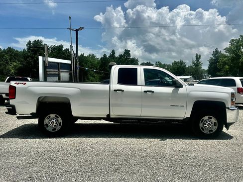 Used 2018 Chevrolet Silverado 2500 W/T AWD/4WD image 8