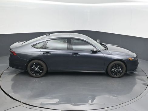 Used 2025 Honda Accord SE image 14