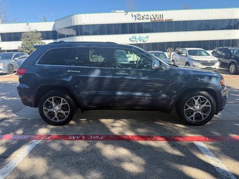 Used 2019 Jeep Grand Cherokee Limited image 7