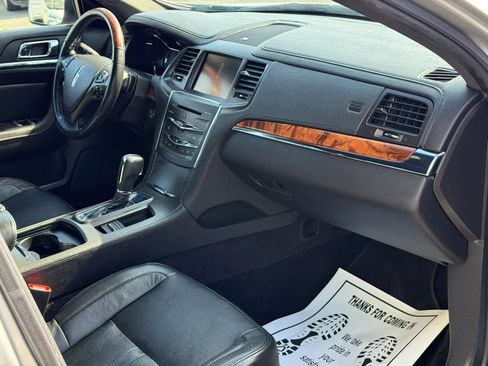 Used 2013 Lincoln MKS FWD image 18