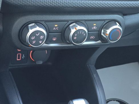 Used 2024 Nissan Kicks S image 17