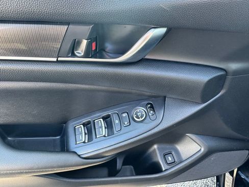 Used 2020 Honda Accord Sport image 18