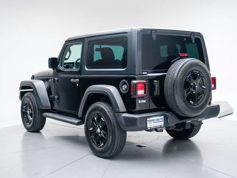 Used 2022 Jeep Wrangler Sport AWD/4WD image 3