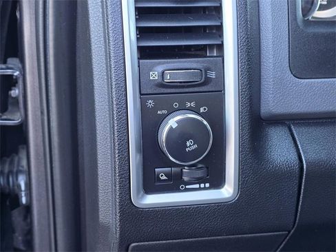 Used 2016 RAM 1500 Outdoorsman image 11