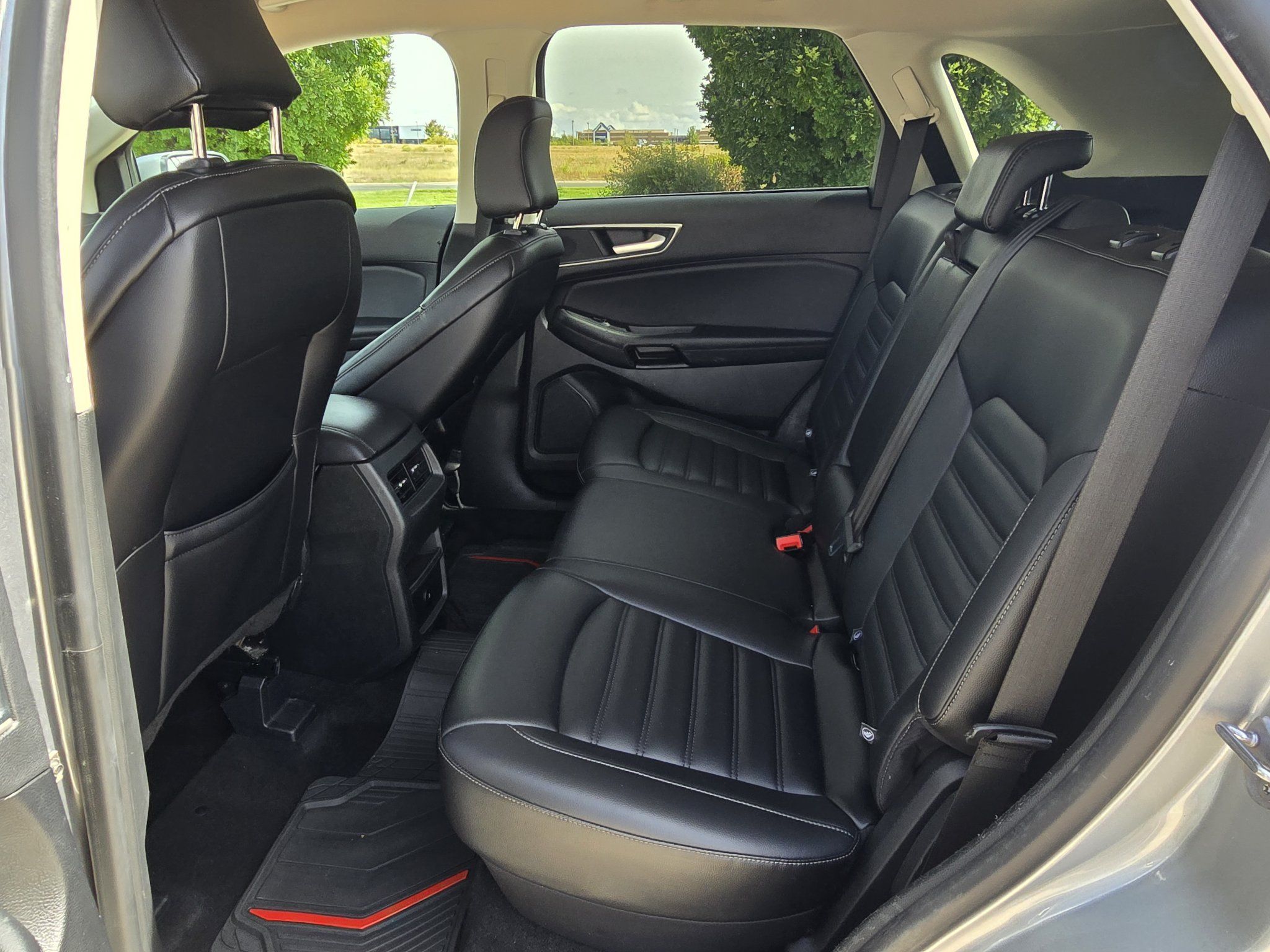 Used 2024 Ford Edge SEL AWD/4WD image 15