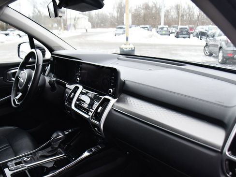 Used 2022 Kia Sorento SX image 15