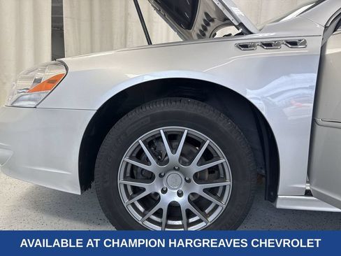Used 2011 Buick Lucerne CXL FWD image 41