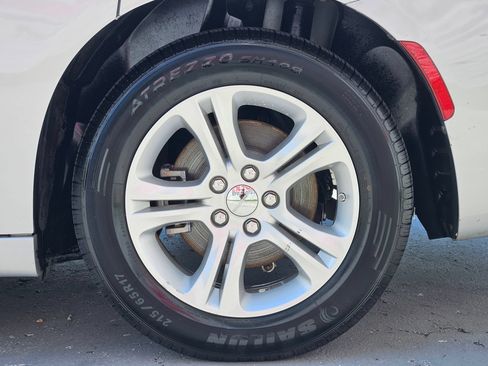 Used 2023 Dodge Charger SXT RWD image 29