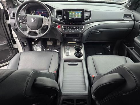 Certified 2023 Honda Passport EX-L image 2