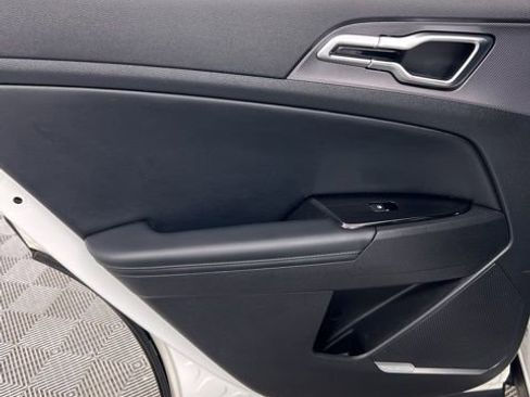 Used 2023 Kia Sportage SX Prestige image 16