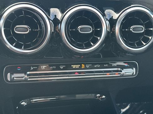 Used 2023 Mercedes-Benz GLA 250 image 19