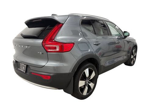 Used 2019 Volvo XC40 T5 Momentum AWD/4WD image 4