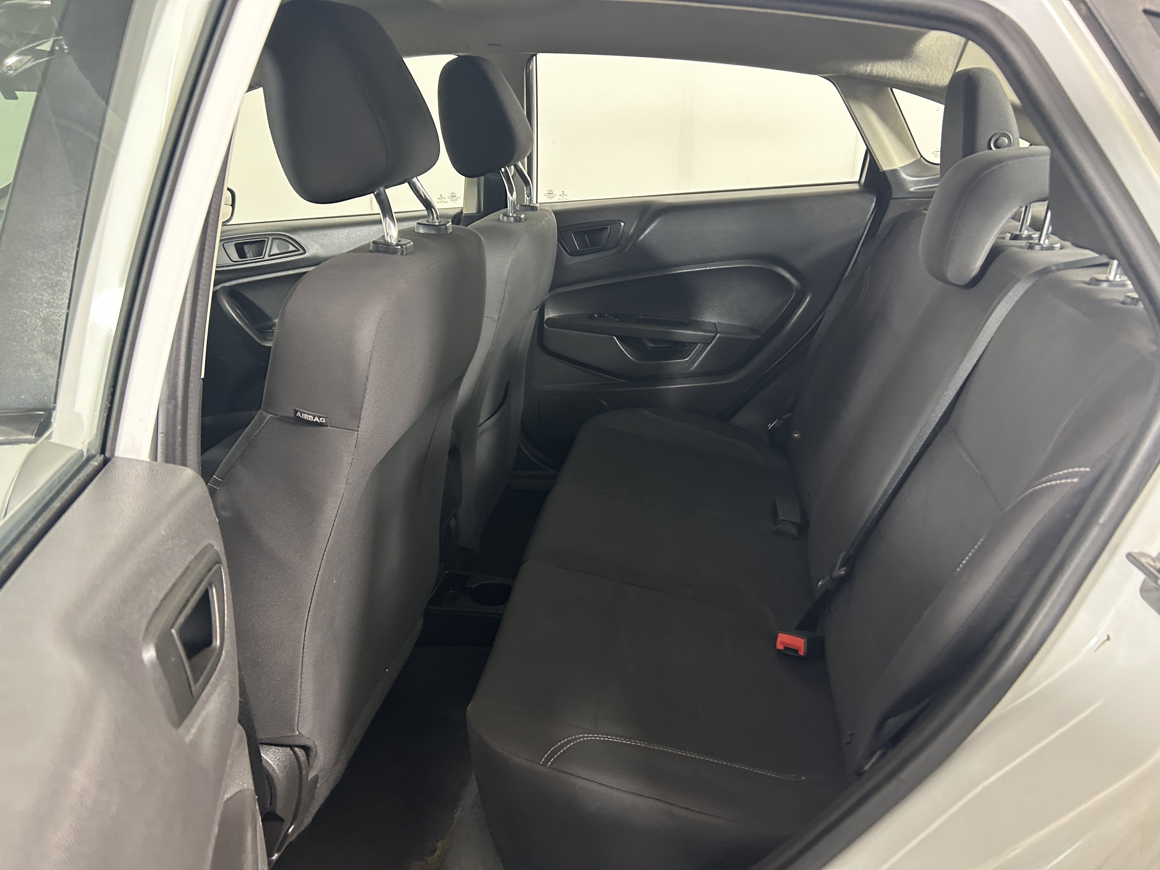 Used 2019 Ford Fiesta SE FWD image 18