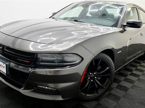 Used 2016 Dodge Charger R/T w/ Premium Group RWD image 47