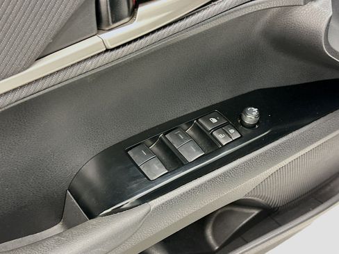 Used 2025 Toyota Camry SE image 15