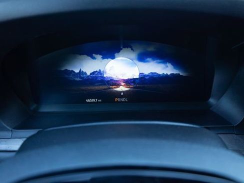 Used 2023 Ford Explorer Platinum w/ Technology Package image 11