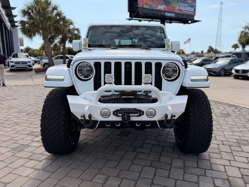Used 2022 Jeep Gladiator Overland AWD/4WD image 6