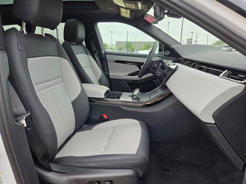 Certified 2026 Land Rover Range Rover Evoque Dynamic SE AWD/4WD image 21