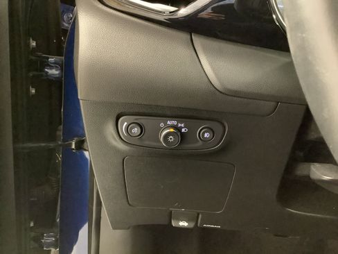 Used 2023 Buick Encore GX Select w/ Safety Package II AWD/4WD image 21