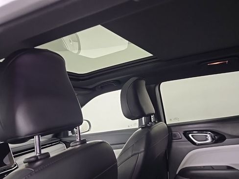 Used 2023 Jeep Compass Limited w/ Sun and Sound Group image 20