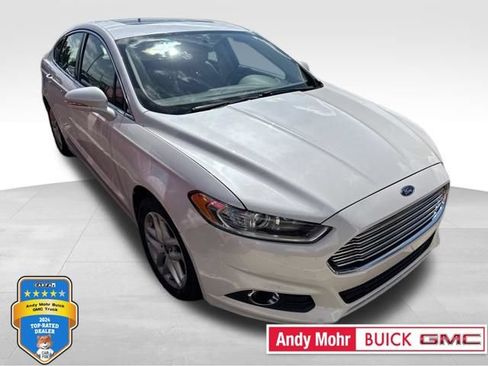 Used 2013 Ford Fusion SE FWD image 1