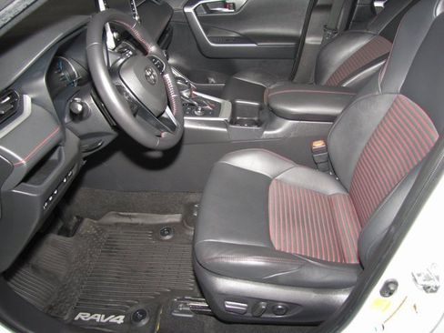 Used 2022 Toyota RAV4 XSE image 10