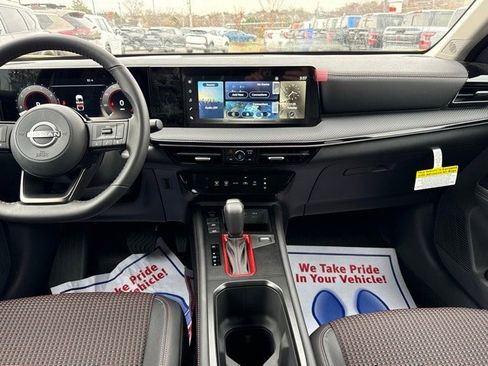 New 2025 Nissan Kicks SR image 24