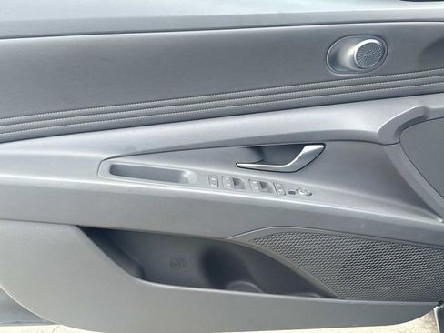 Used 2023 Hyundai Elantra SEL w/ Convenience Package FWD image 24