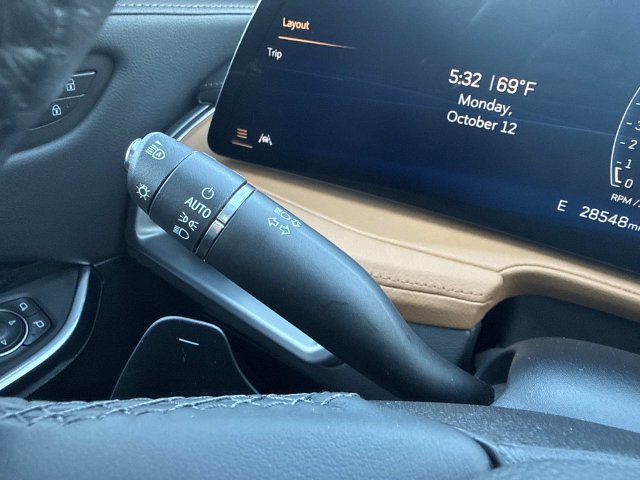 Used 2024 Cadillac XT4 Premium Luxury AWD/4WD image 40