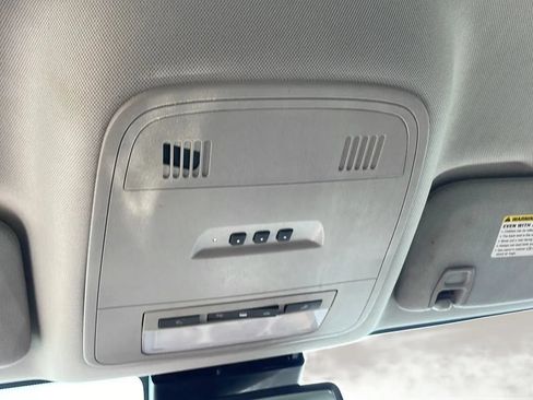 Used 2013 Buick LaCrosse Touring FWD image 19