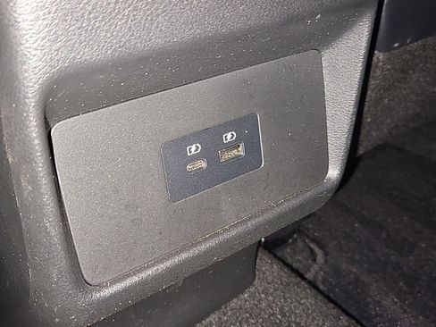 Used 2022 Nissan Rogue SV w/ SV Premium Package image 13