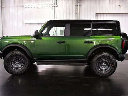 New 2025 Ford Bronco Badlands w/ Sasquatch Package
