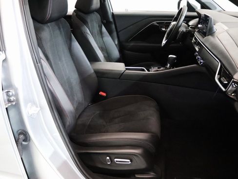 Used 2025 Acura ADX A-Spec image 13