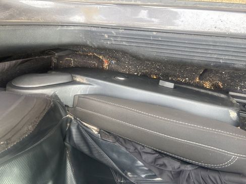 Used 2022 Dodge Challenger SXT w/ Blacktop Package image 9