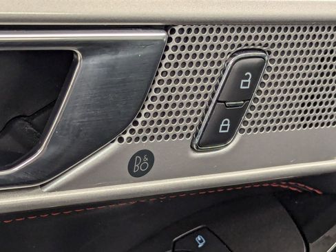 Used 2022 Ford Explorer ST-Line w/ Class IV Trailer Tow Package image 19