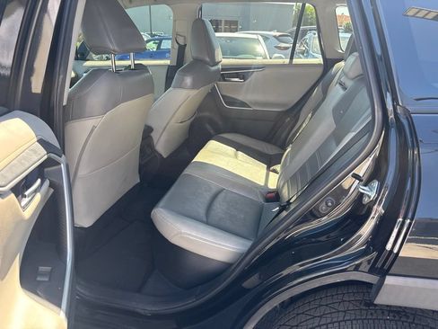 Used 2021 Toyota RAV4 Limited w/ Carpet Mat Package (TMS) AWD/4WD image 12