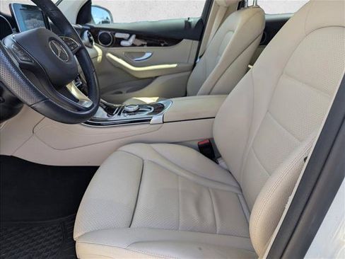 Used 2019 Mercedes-Benz GLC 300 image 24