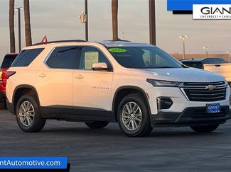 Used 2023 Chevrolet Traverse LT video 1