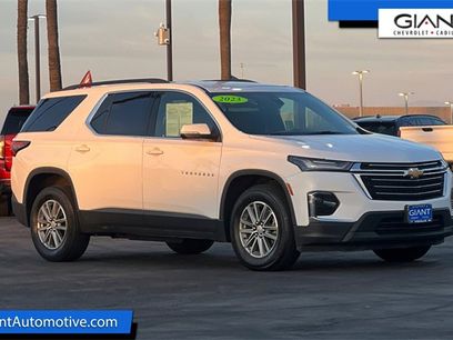Used 2023 Chevrolet Traverse LT
