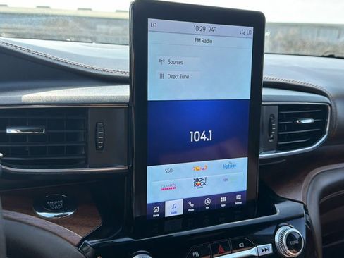 Used 2022 Ford Explorer King Ranch image 28