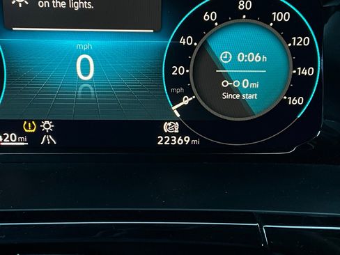 Used 2025 Volkswagen Atlas Cross Sport SE image 39