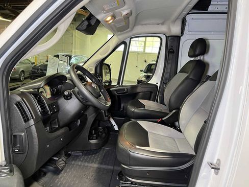 Used 2024 RAM ProMaster 2500 w/ Convenience Group FWD image 20