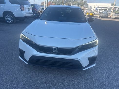 Used 2023 Honda Civic Sport image 8