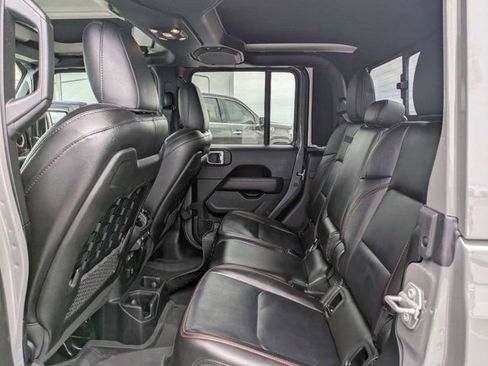 Used 2023 Jeep Gladiator Rubicon w/ Trailer Tow Package AWD/4WD image 12